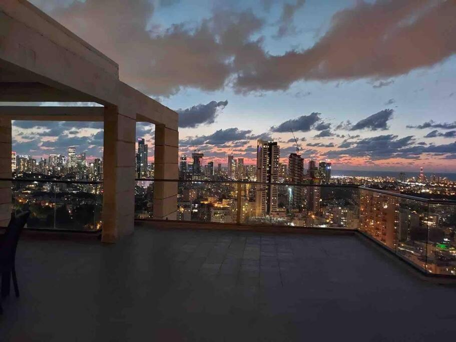 דירות רמת גן Beautiful Penthouse W/Amazing View, Prime Location מראה חיצוני תמונה